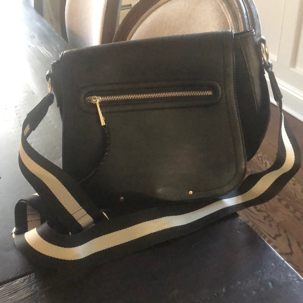 Gap crossbody bag
